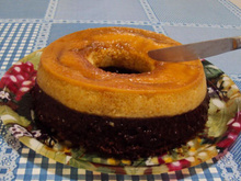 Bolo de chocolate com pudim: receita completa
