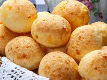 Pão de queijo fácil e delicioso