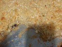 Bolo de mandioca com coco ralado