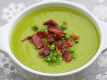 Sopa de ervilha com linguiça e bacon é a receita perfeita para te aquecer nesse frio!