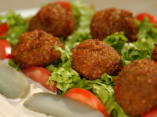 Falafel: confira como fazer esse bolinho