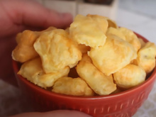 Almofadinha de tapioca crocante: receita fácil e simples pra inovar no lanche ou café da manhã