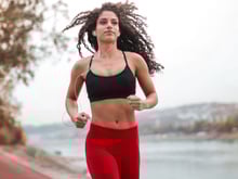 Coloque esses exercícios no seu treino diário se você sofre com ansiedade, estudo mostra os benefícios!