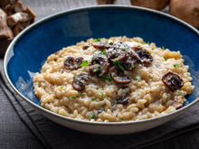Suja só uma panela! Risoto de cogumelos é o almoço completo de domingo que fica pronto em tempo recorde
