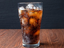 Robert Lustig, endocrinologista e crítico do açúcar: "Só porque um refrigerante de laranja ou cola não tem açúcar não significa que seja bom; é preciso ter cuidado"