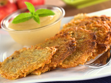 Panqueca de batata alemã: confira a receita de kartoffelpuffer