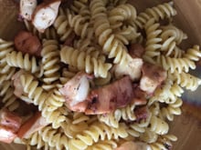 Macarrão com polvo, alho e óleo
