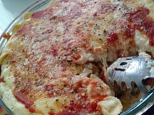 Capeletti gratinado com batata e queijo