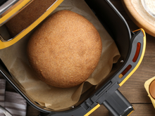 Nunca foi tão fácil fazer pão de forma caseiro na airfryer com a receita do TudoGostoso