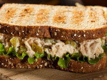 Pare de usar maionese no sanduíche de atum: um ingrediente simples deixa tudo mais cremoso e gostoso