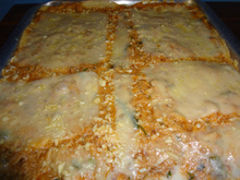 Lasanha de frango com massa de panqueca leve