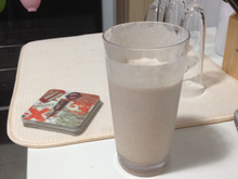 Vitamina proteica de banana sem lactose e sem gluten