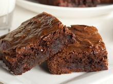 " O dia em que esqueci um ingrediente e fiz o melhor brownie da minha vida”: confeiteira viraliza com receita sem farinha
