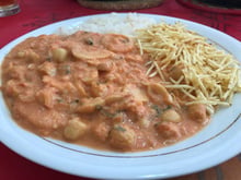 Strogonoff vegano de grão de bico e palmito