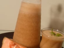 Suco de melão com hortelã