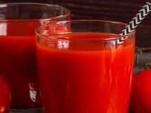 Suco de tomate natural