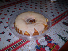 Bolo delicioso de laranja com cobertura de glacê