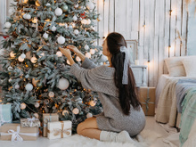 Candy color na árvore de Natal: aprenda como usar a tendência na decoração natalina da sua casa com uma profissional