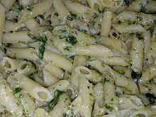PENNE AO MOLHO PESTO