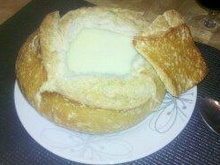 Creme queijo no pão italiano