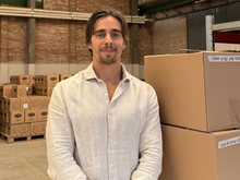 São três irmãos, começaram na cozinha de um apartamento de cobertura e hoje administram uma marca de produtos saudáveis extremamente lucrativa