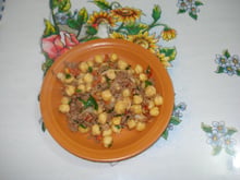Carne moída com grão-de-bico