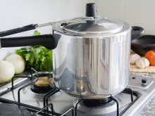 Mantenha esses alimentos longe da panela de pressão e evite acidentes!