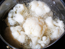 4 truques para evitar o cheiro ruim da couve-flor ao ser cozida