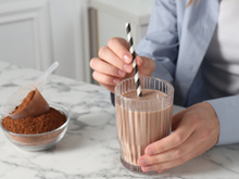 Esses são os melhores achocolatados do mercado segundo ranking de 2025 e os três primeiros colocados são surpreendentes