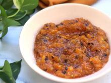 Essa geleia caseira de abacaxi com maracujá é uma perdição: combina com bolos, torradas, pães e muito mais