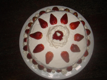 Torta de morango com chantilly