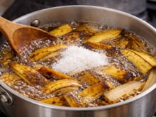 Ferver casca de banana com açúcar: descubra por que é recomendado e para que serve a mistura