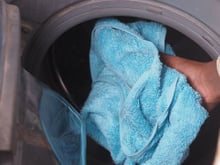 Não sabia mais o que fazer para tirar o cheiro ruim das minhas toalhas, até que aprendi o verdadeiro passo a passo