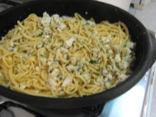 Macarrão alho e óleo à moda da casa