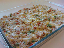 Arroz de forno com atum e legumes