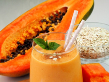 Minha vida mudou desde que eu passei a beber esse smoothie de mamão com aveia todos os dias