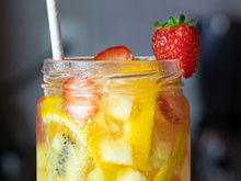 Clericot é a bebida do verão: aprendi como fazer uma jarra com frutas lindas com a chef Paola Carosella