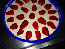 Pavê de morango, creme e chantily