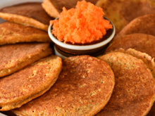 Só aveia e cenoura! Receita de panqueca funcional, sem glúten e pronta em 5 minutos