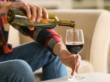 Como conservar uma garrafa de vinho aberta: o truque original de um sommelier para manter a bebida fresquinha