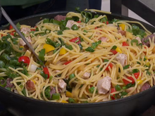 Macarrão de comitiva é o prato mais barato (serve 6 por R$ 31) que você vai fazer essa semana: aprenda a receita dessa deliciosa comida tradicional no Pantanal e no interior do Mato Grosso do Sul