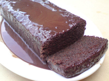 Bolo de chocolate e geleia