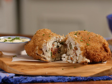 Peito de frango à milanesa recheado