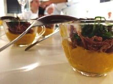 Purê de cabotiá com carne seca e couve crispy