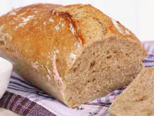 Pão de grão-de-bico: aprenda a fazer essa alternativa saudável, sem glúten e rica em proteínas