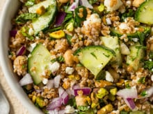 Para comer todos os dias: estou viciada nessa salada da Jennifer Aniston, é um jantar leve e fácil para fazer toda semana