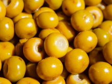 Nem nêspera, nem seriguela: essa fruta de ouro tem mais proteína que a banana