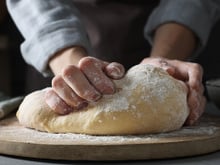 Nem ovos, nem glúten: receita de massa de torta dos sonhos é a mais fácil para uma comida saborosa e saudável em casa