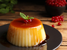 Essa receita é pra você que sempre erra na hora de preparar calda de pudim