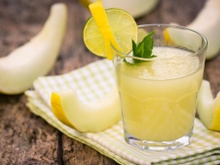 Suco de melão com limão